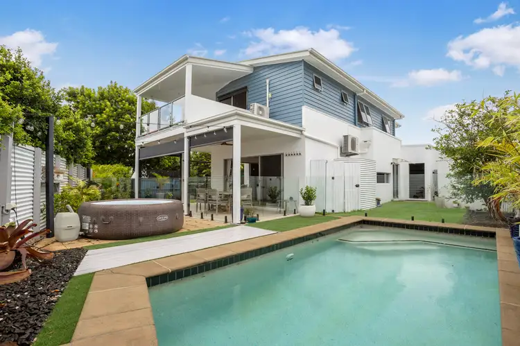 1 Panama Court, Kawana Island QLD 4575