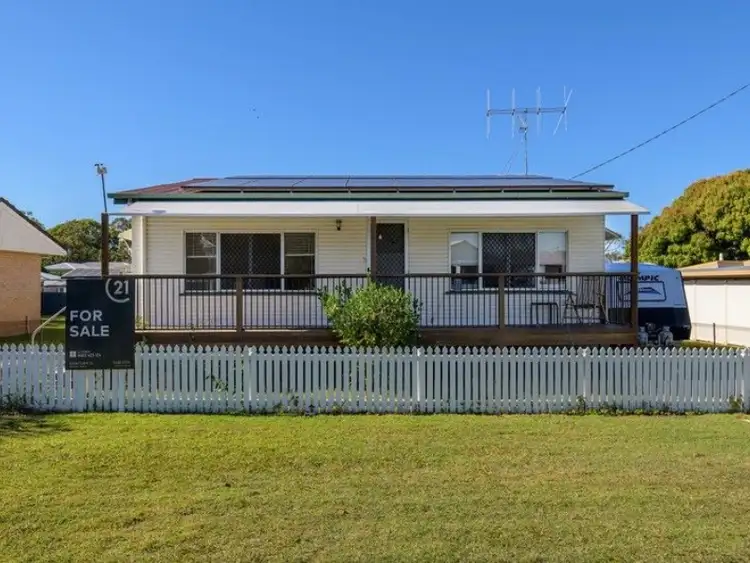 31 Gympie Road, Tin Can Bay QLD 4580