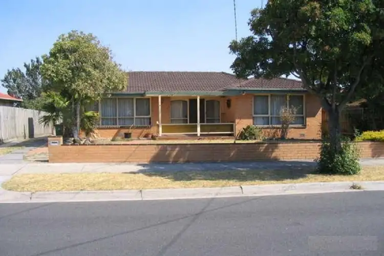 8 Thames Avenue, Springvale VIC 3171