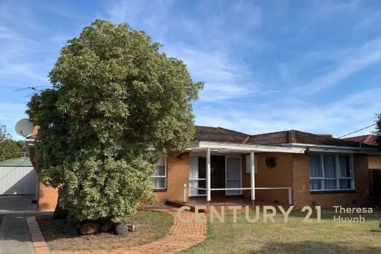 8 Thames Avenue, Springvale VIC 3171