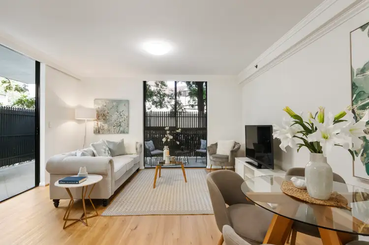 2/7 Herbert Street