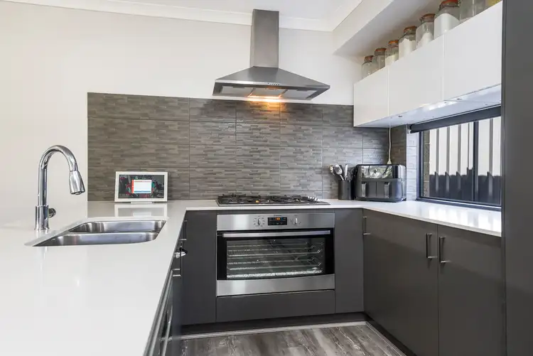 Sixth view of Homely house listing, 18 Japoon Vista, Baldivis WA 6171