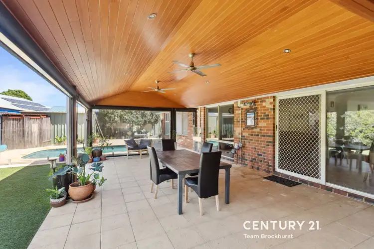 8 Quenda Close