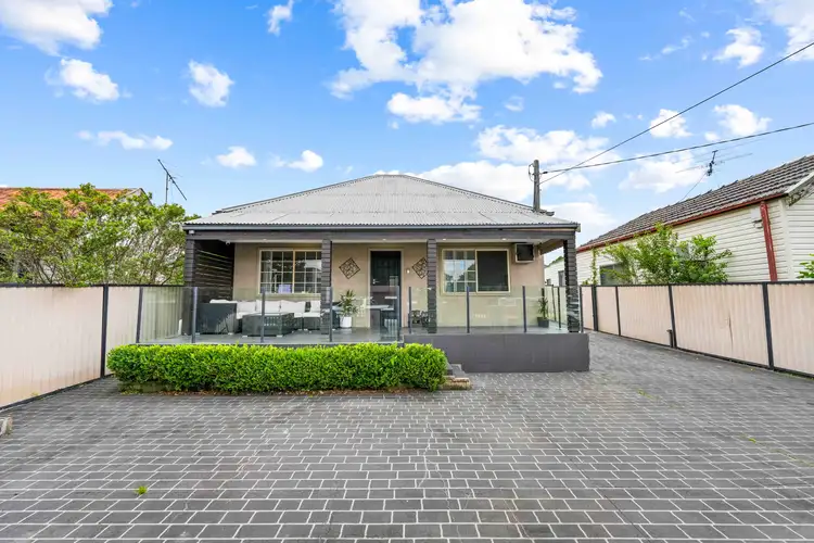 27 Edward Street