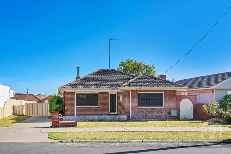 76 Mangles Street