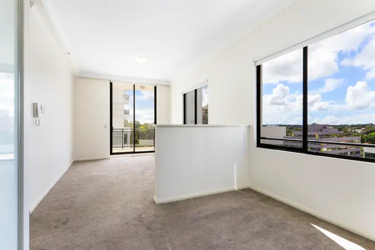 23A/7 Herbert Street St