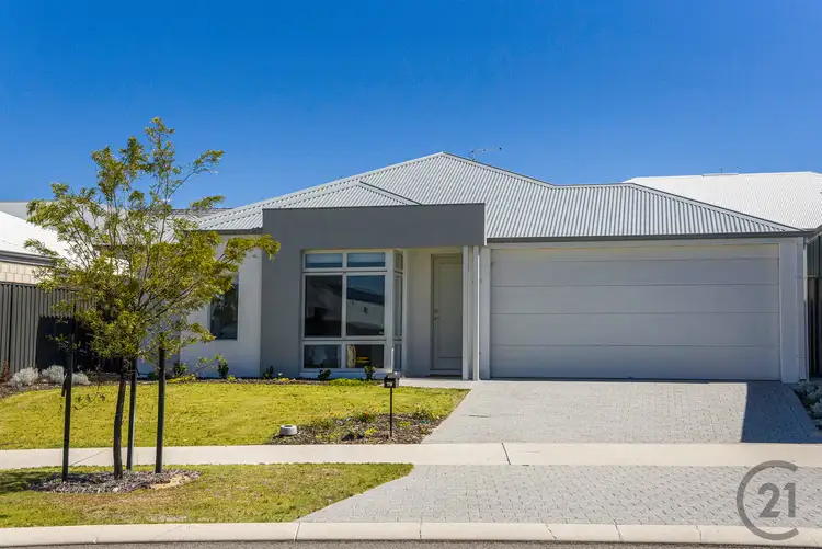 19 Huntington Street, Madora Bay WA 6210