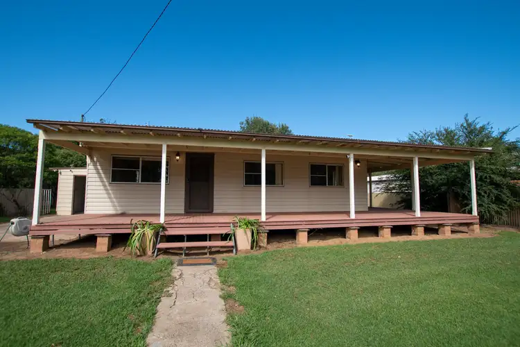 16 Claret Street, Forbes NSW 2871