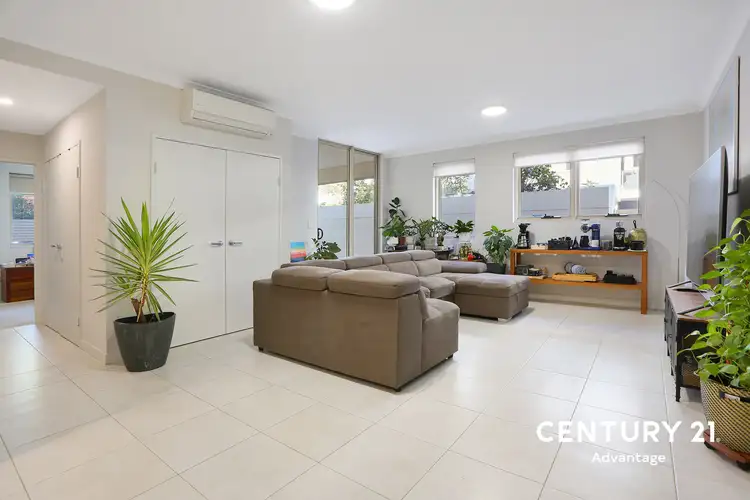 6/23-25 Veron Street