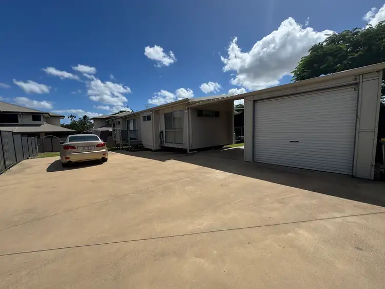 1a -2a Leichhardt Drive, Moranbah QLD 4744