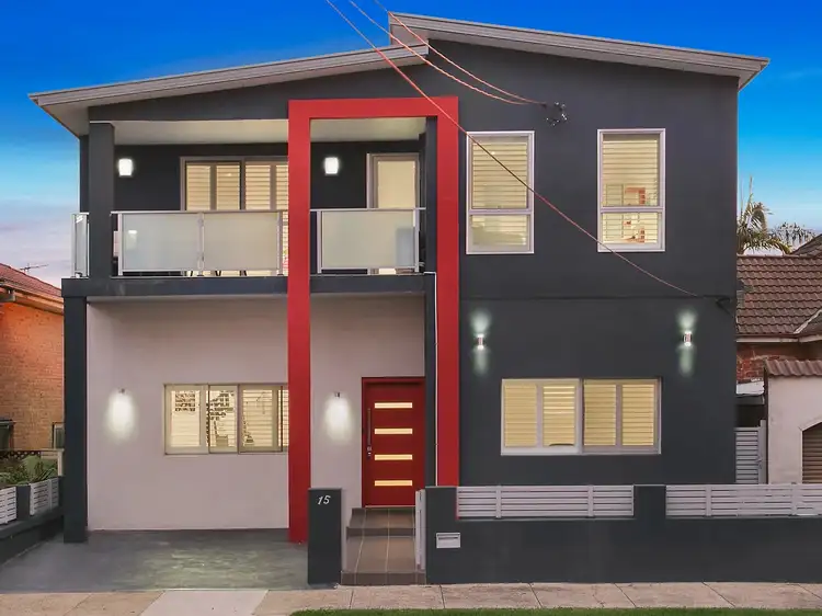15 Bayview Street