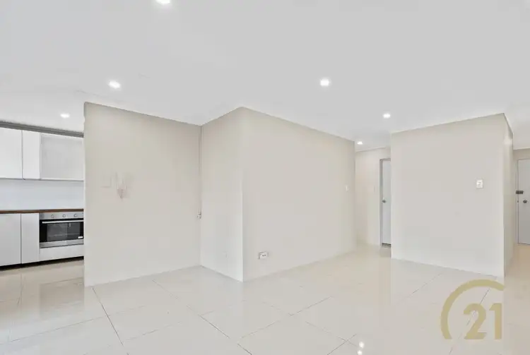 Main view of Homely apartment listing, 10/181-185 Sandal Crescent, Carramar NSW 2163