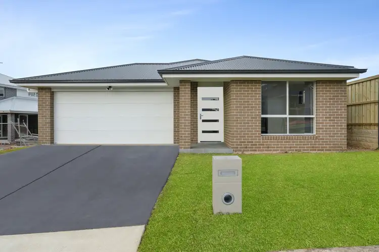 44 Halwes Avenue, Menangle Park NSW 2563