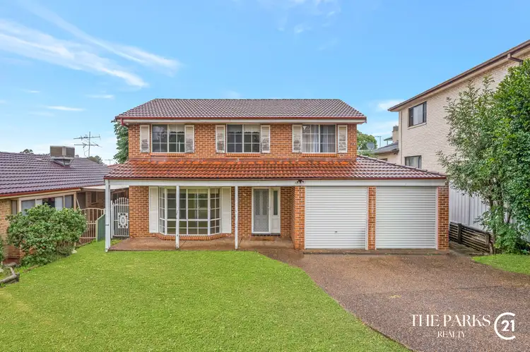 16 Franklin Place, Bossley Park NSW 2176