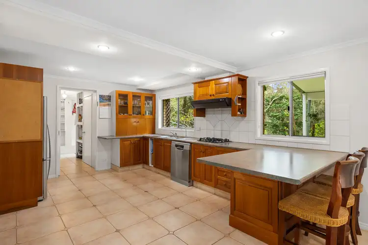 750 Hawkesbury Road, Anstead QLD 4070