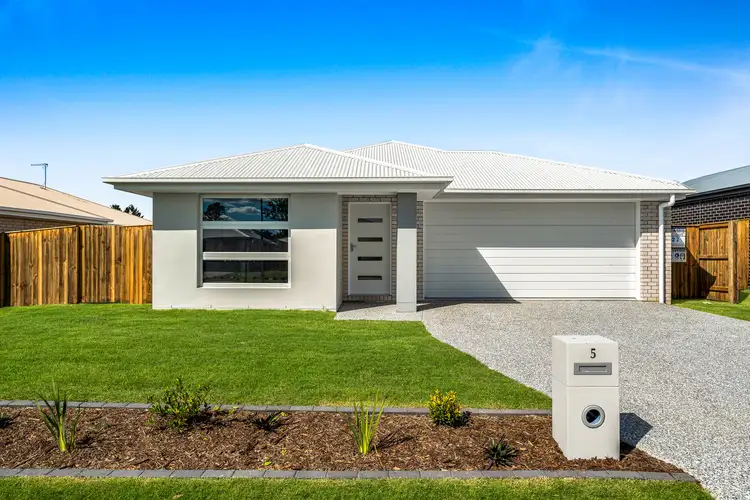 5 Mason Close