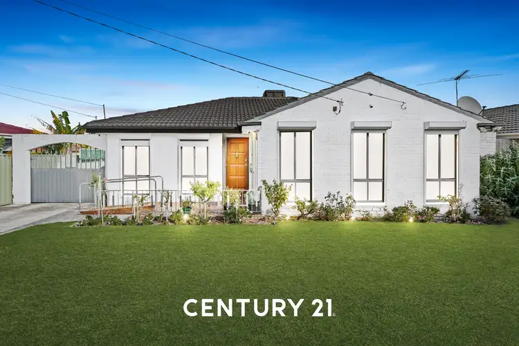 16 Clarence Avenue, Keysborough VIC 3173
