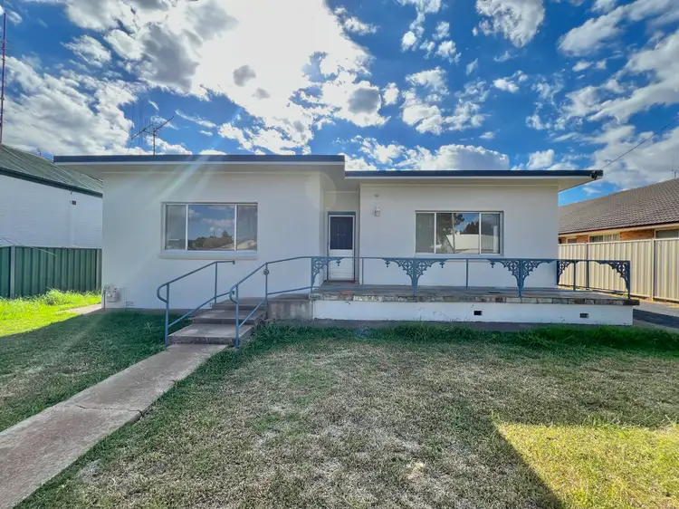 17A Queen Street, Forbes NSW 2871