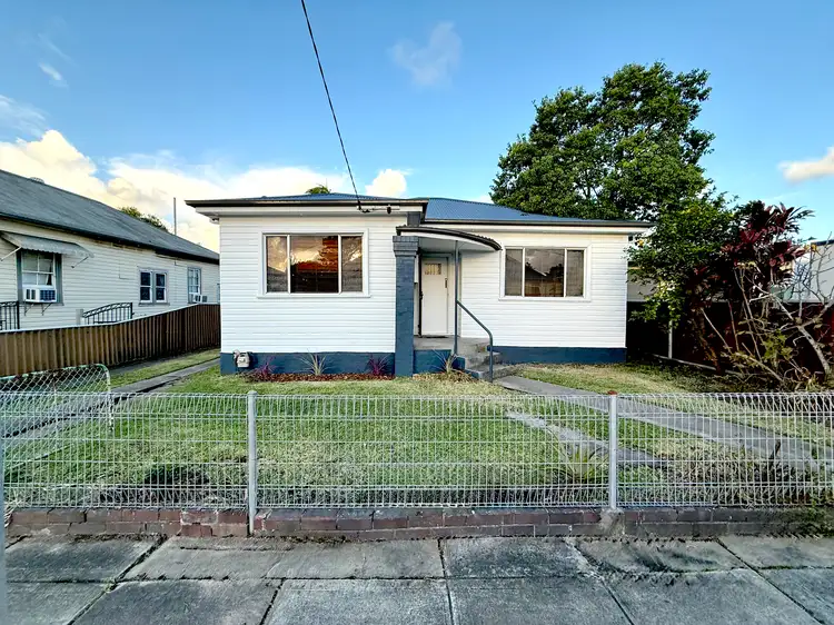 1a York Street, Mayfield NSW 2304