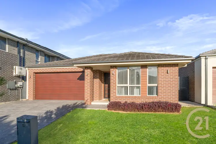 5 Rowley Street