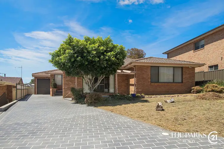 3 Glen Osmond Crescent, Bossley Park NSW 2176