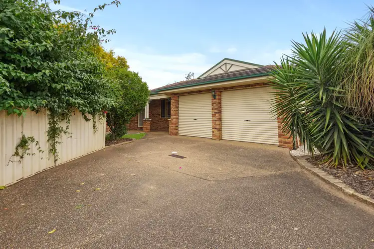 19 Scarborough Close
