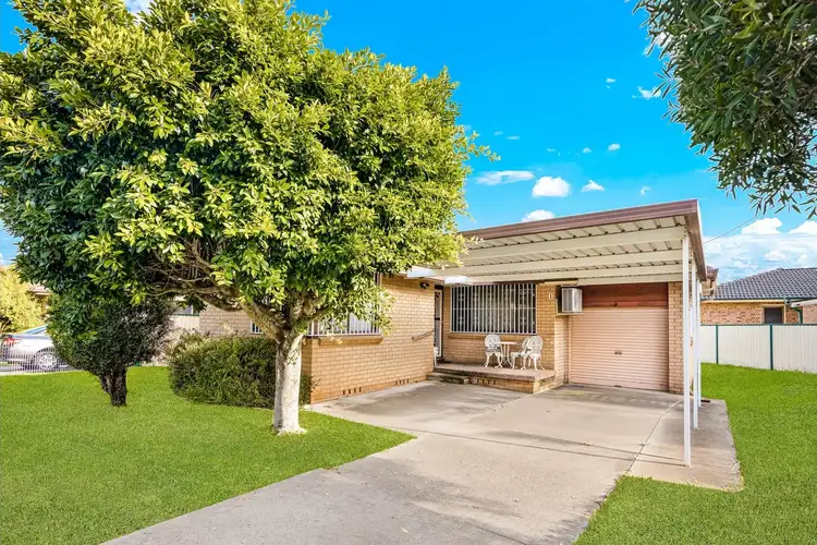 1 Guthega Place, Bossley Park NSW 2176