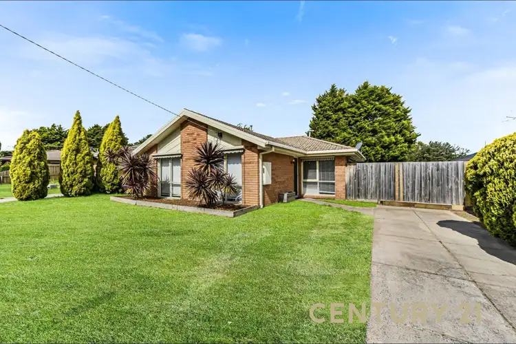Second view of Homely house listing, 8 Canungra Close, Hampton Park VIC 3976