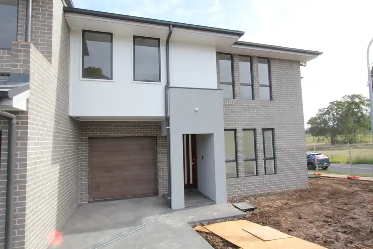 2/16 Seoul Avenue, Austral NSW 2179