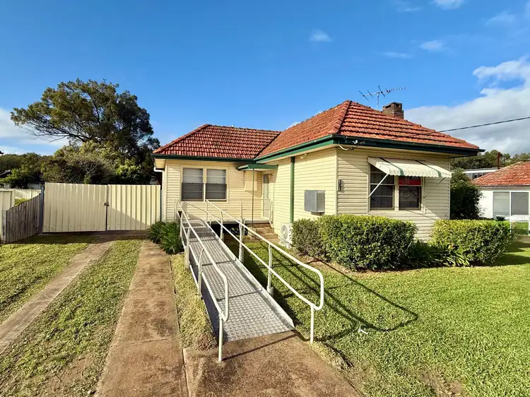 351 Lake Road, Glendale NSW 2285
