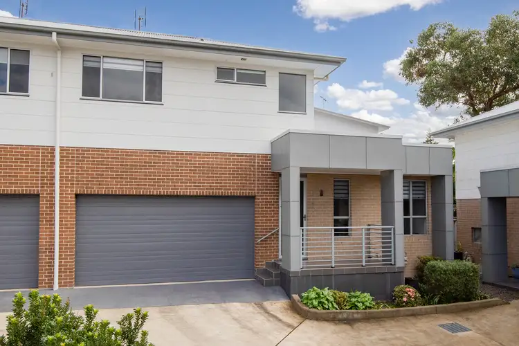 8/37 Tallawalla Road, Valentine NSW 2280