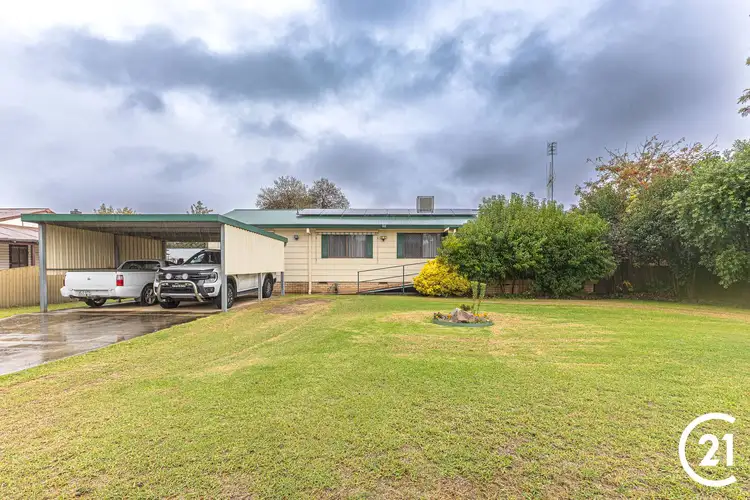 25 Young Street, Forbes NSW 2871
