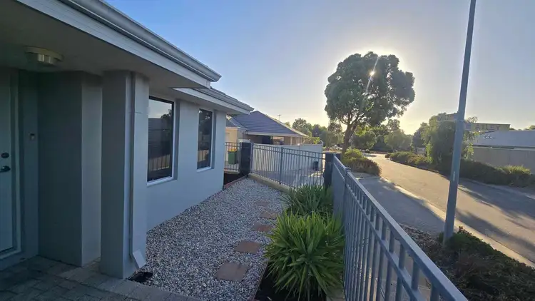 33 Kalli Street, Golden Bay WA 6174