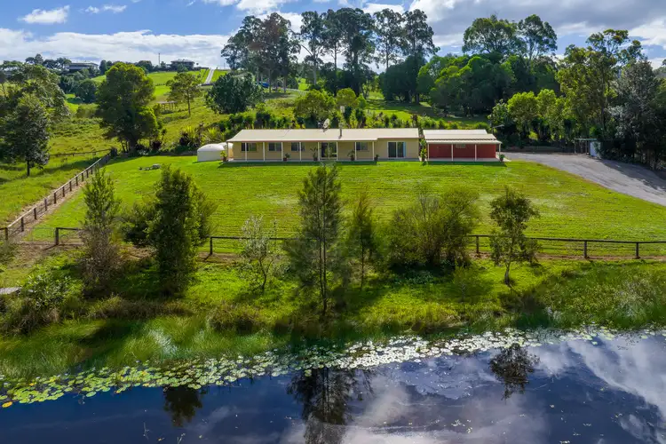 8 Wacal Road, Mothar Mountain QLD 4570