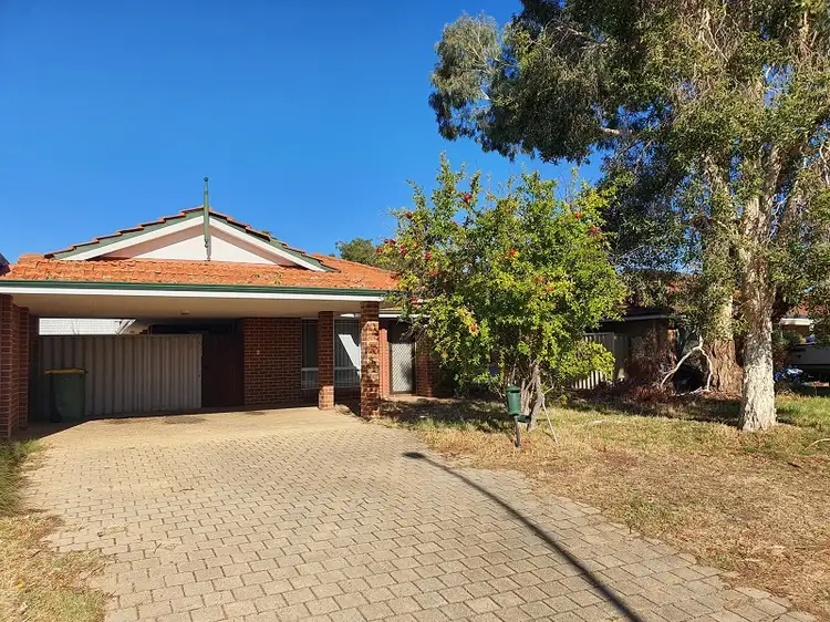 5 Oblate Retreat, Queens Park WA 6107