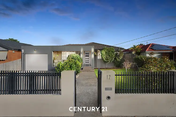 12 Barringun Crescent, Clayton South VIC 3169