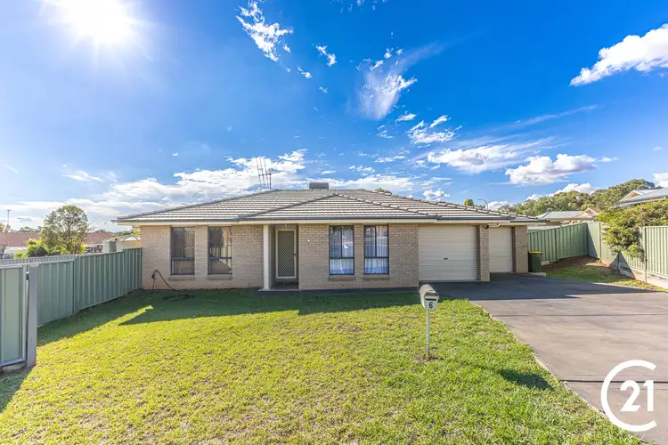 6 Clancy Place, Parkes NSW 2870