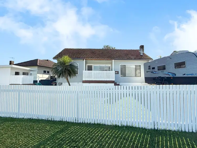 20 Waller Street, Shortland NSW 2307
