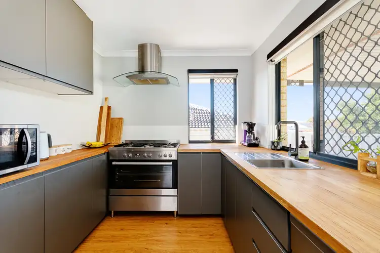 17 Drammen Elbow, Merriwa WA 6030