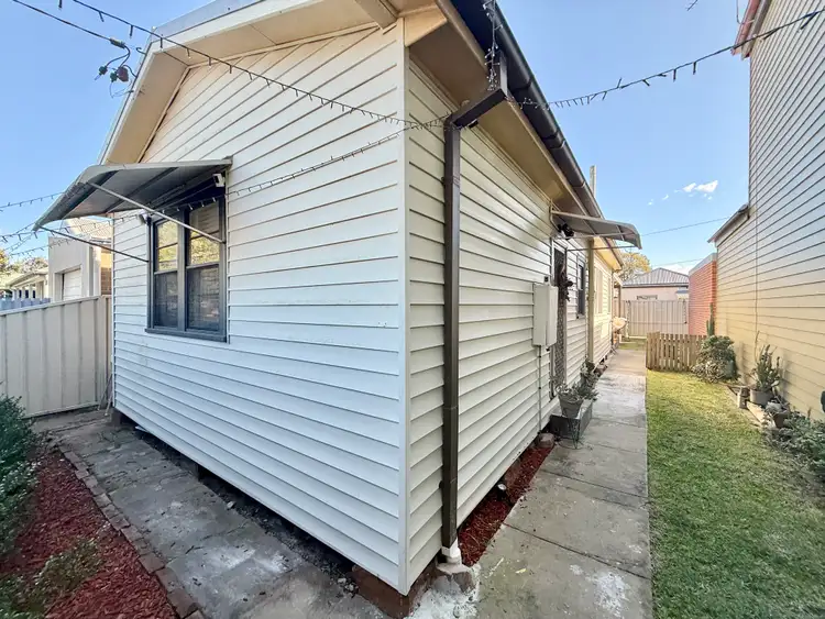 11 Dent Street, Islington NSW 2296