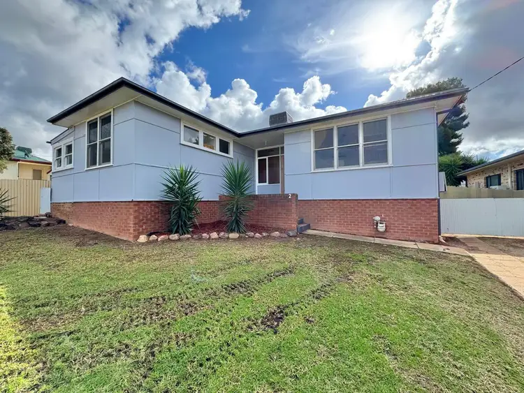 2 Kookaburra Street, Parkes NSW 2870