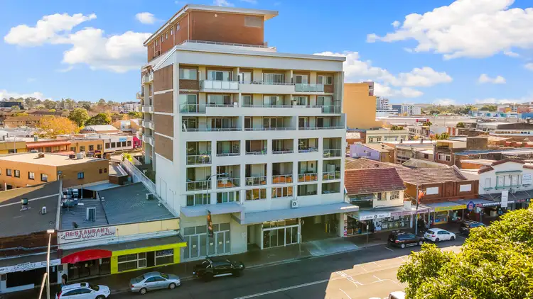 542/17-21 The Crescent