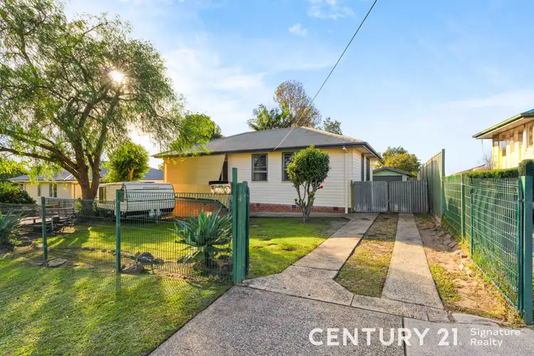 4 Shirley Street, Bomaderry NSW 2541