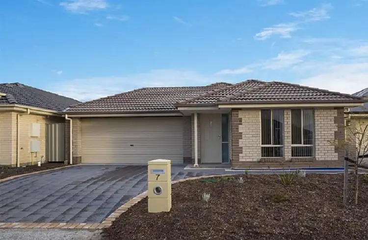 7 Orbit Court, Woodcroft SA 5162