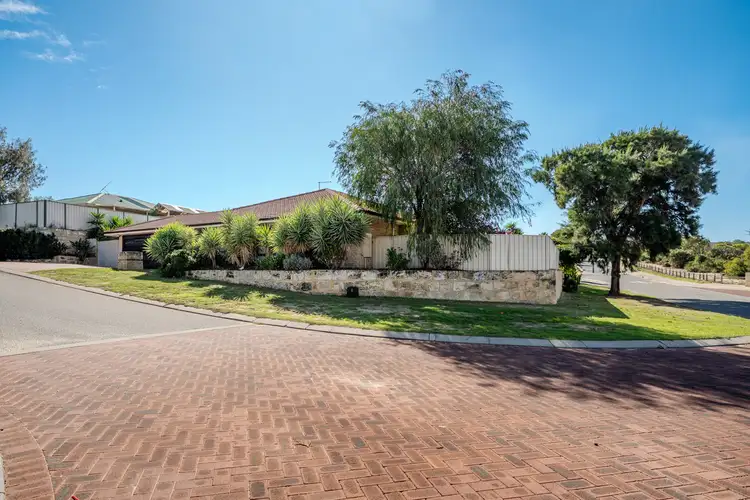Second view of Homely house listing, 2 Twilight Circuit, Ridgewood WA 6030