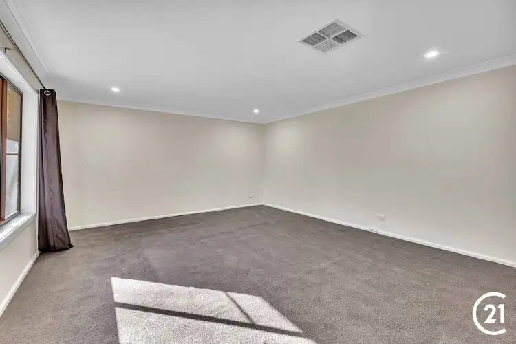 Sixth view of Homely house listing, 11 Glenhaven Avenue, Parkes NSW 2870