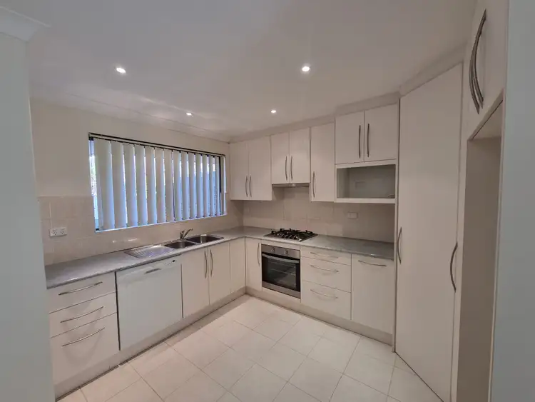 11a Dobson Court, Safety Bay WA 6169