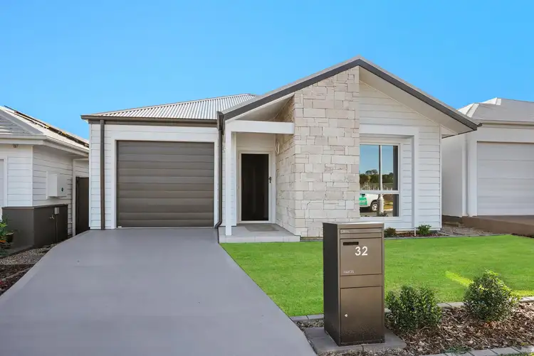 32 Cattarin Street, Spring Farm NSW 2570