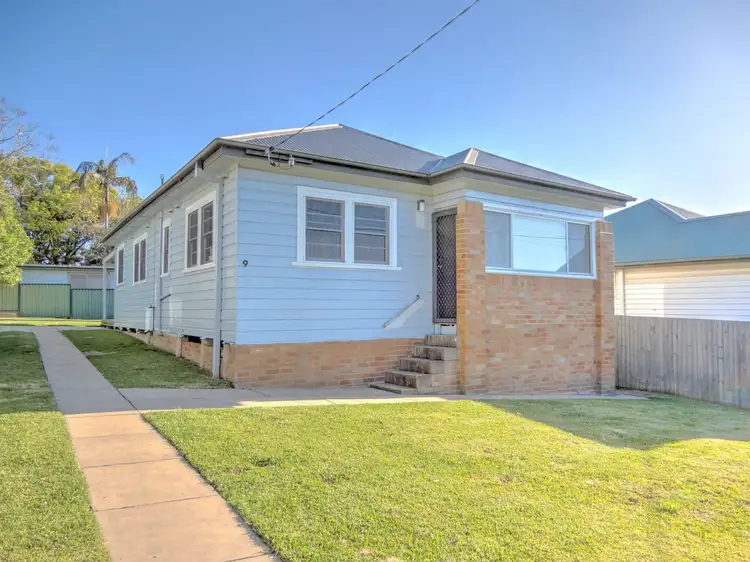 9 Brooks Avenue, Cardiff NSW 2285