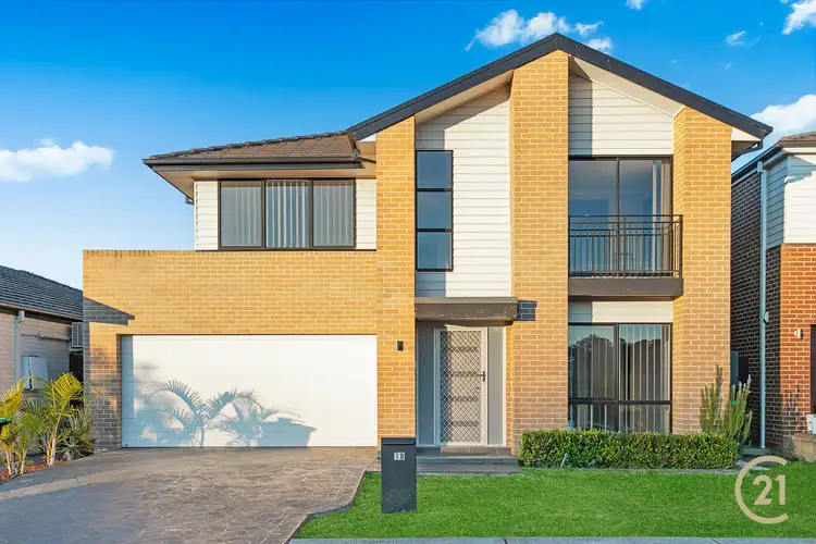 18 Clarence Drive, Elizabeth Hills NSW 2171
